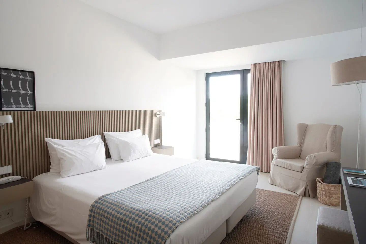 Memmo Baleeira ROOM_EXAMPLE