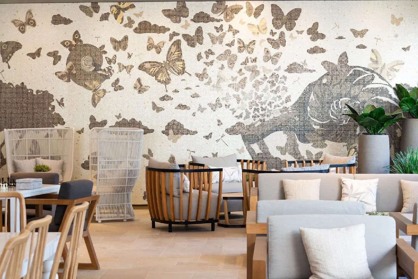 SILQ Hotel and Residence Managed by The Ascott Limited Bar
