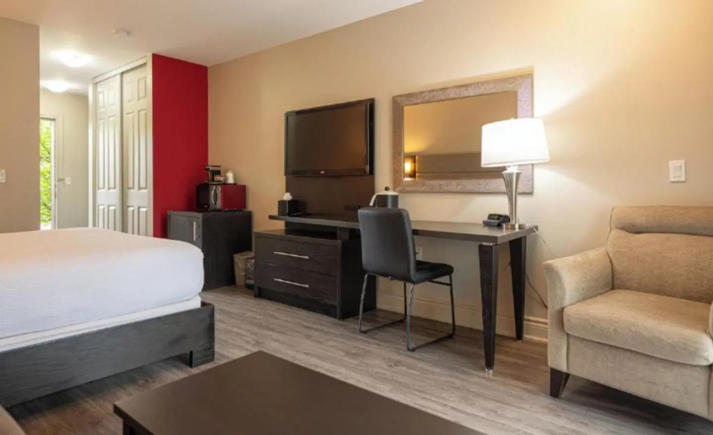 Ramada by Wyndham Ottawa On The Rideau ROOM_EXAMPLE