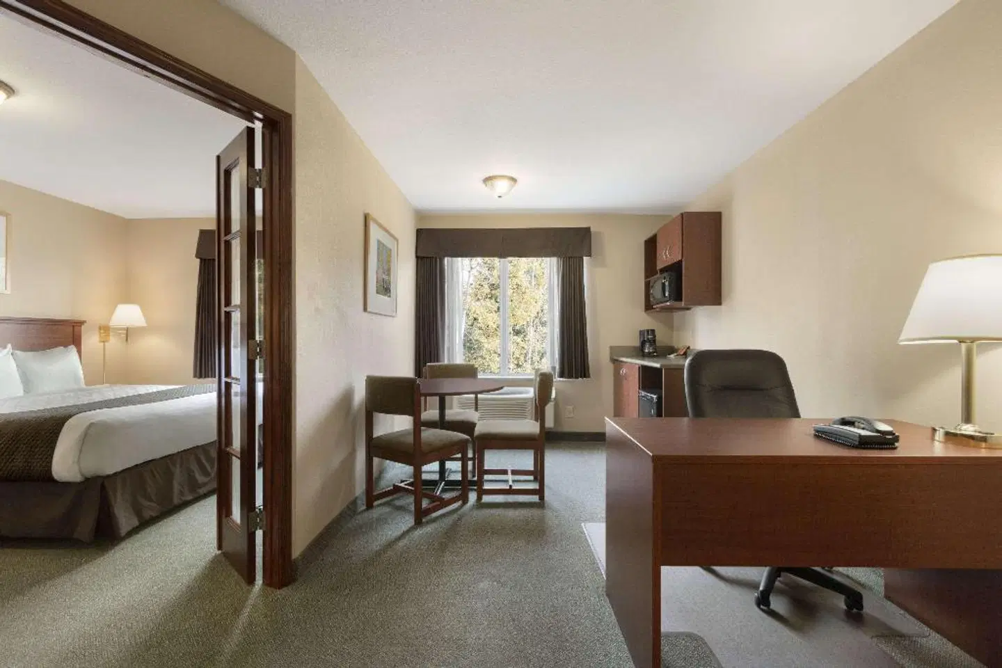 Days Inn Thunder Bay North ROOM_EXAMPLE