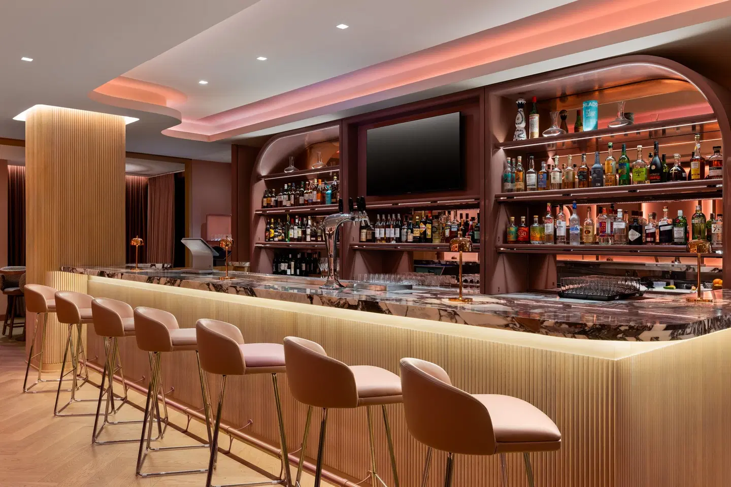 Revery Toronto Downtown, Curio Collection by Hilton Bar