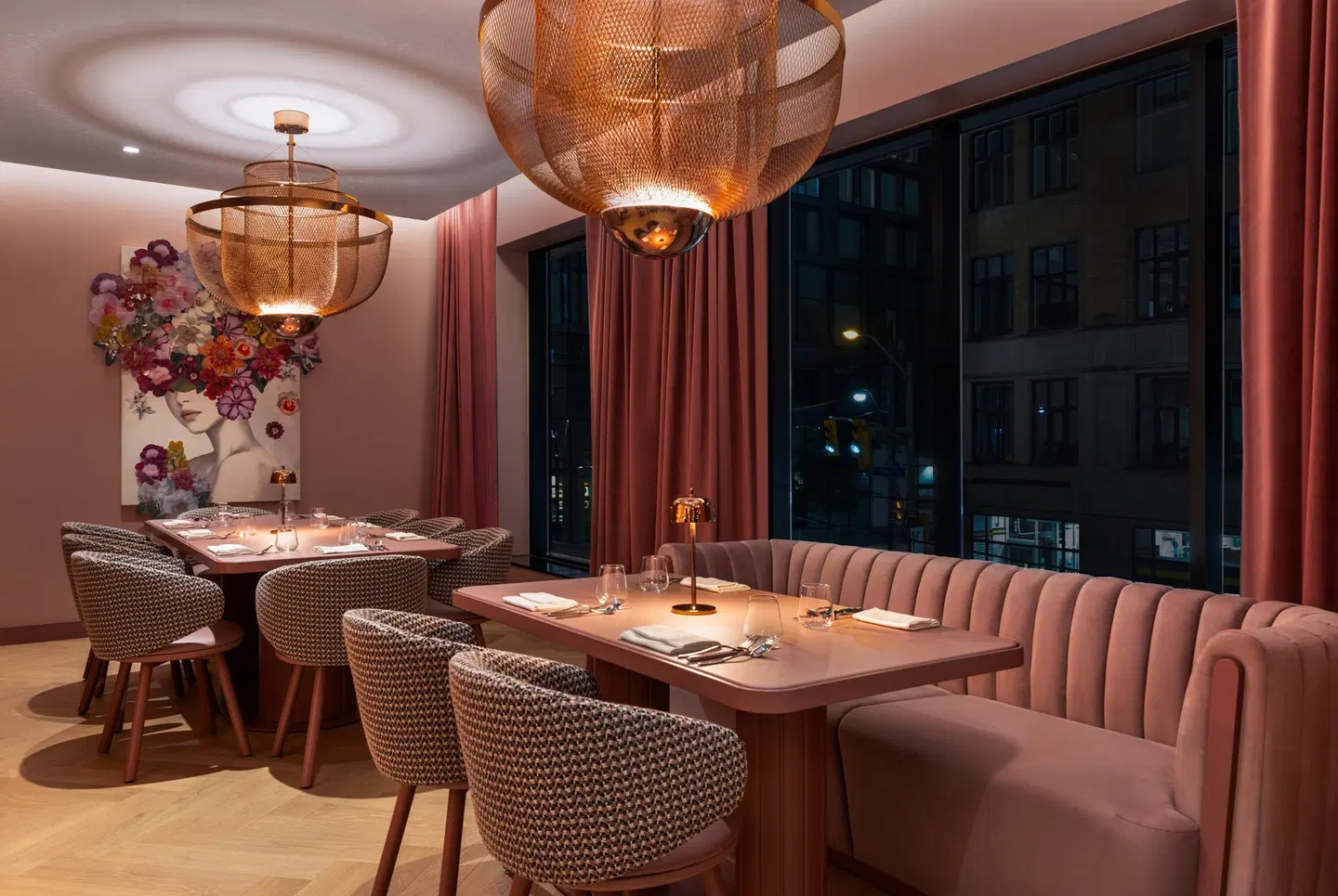 Revery Toronto Downtown, Curio Collection by Hilton Restaurant