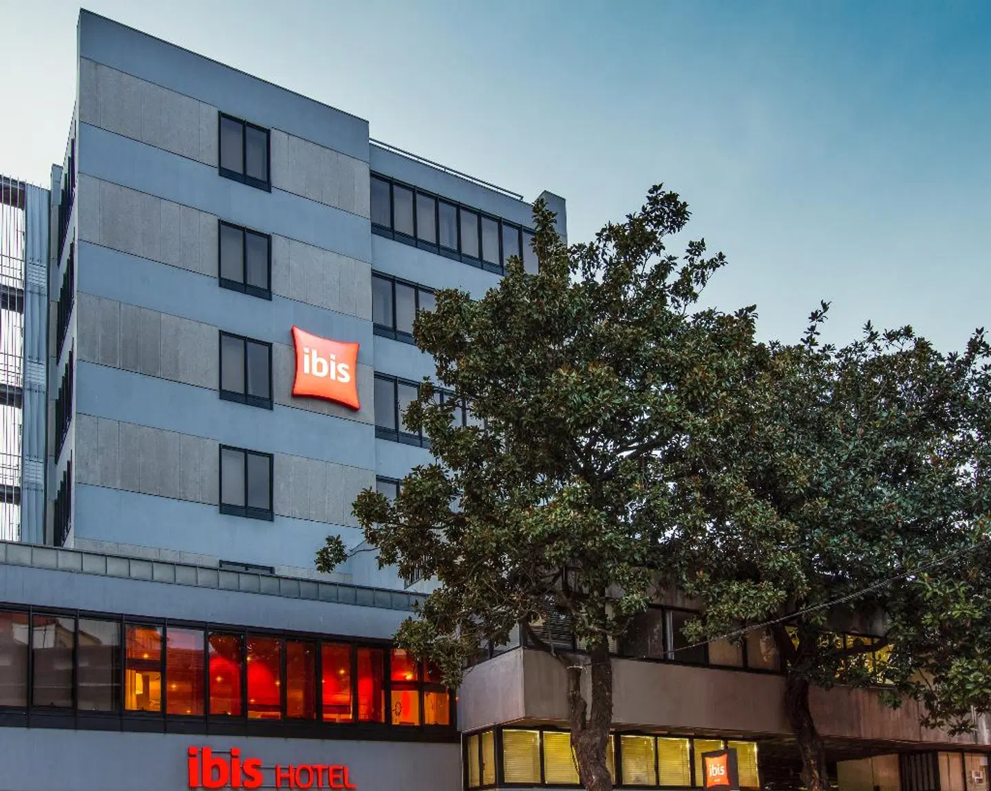 ibis Porto Centro EXTERIOR