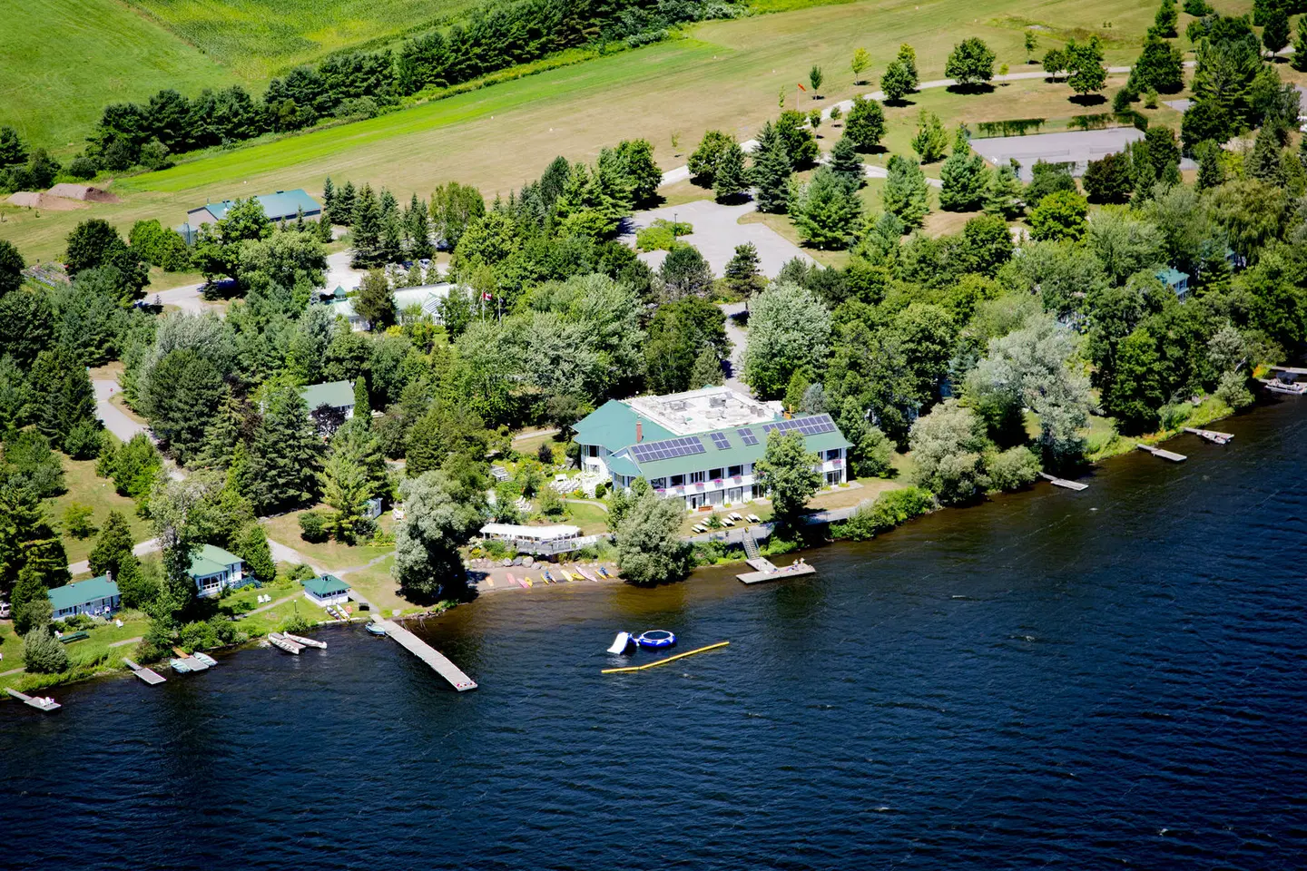 Elmhirst's Resort Garten