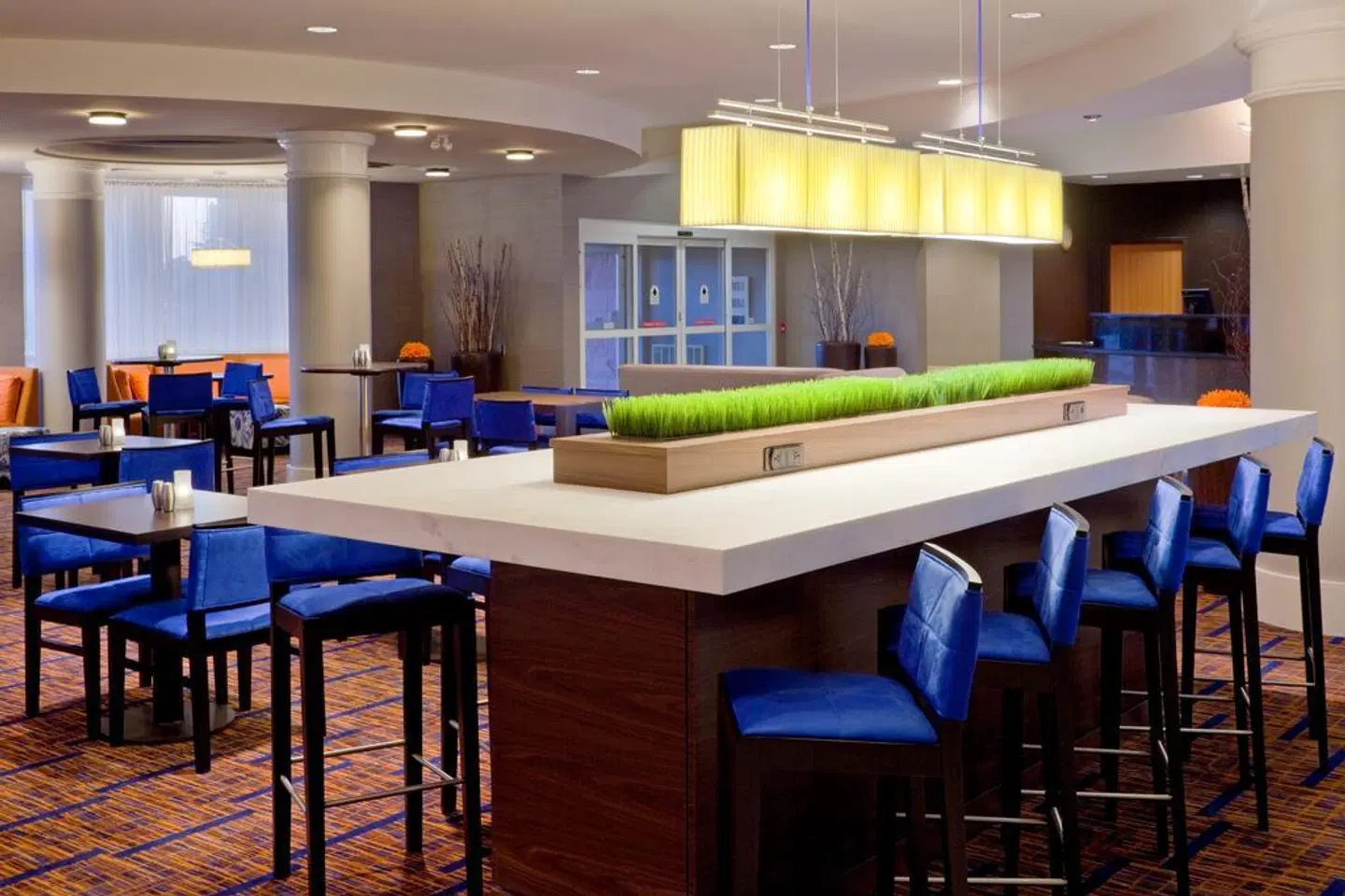Courtyard by Marriott Toronto Markham Bar