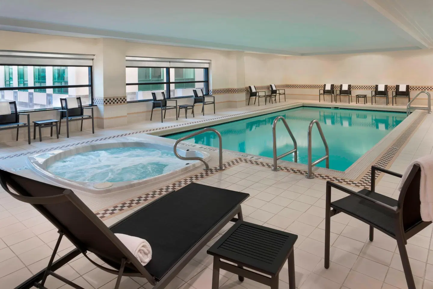 Residence Inn by Marriott Toronto Downtown/Entertainment District Hallenbad