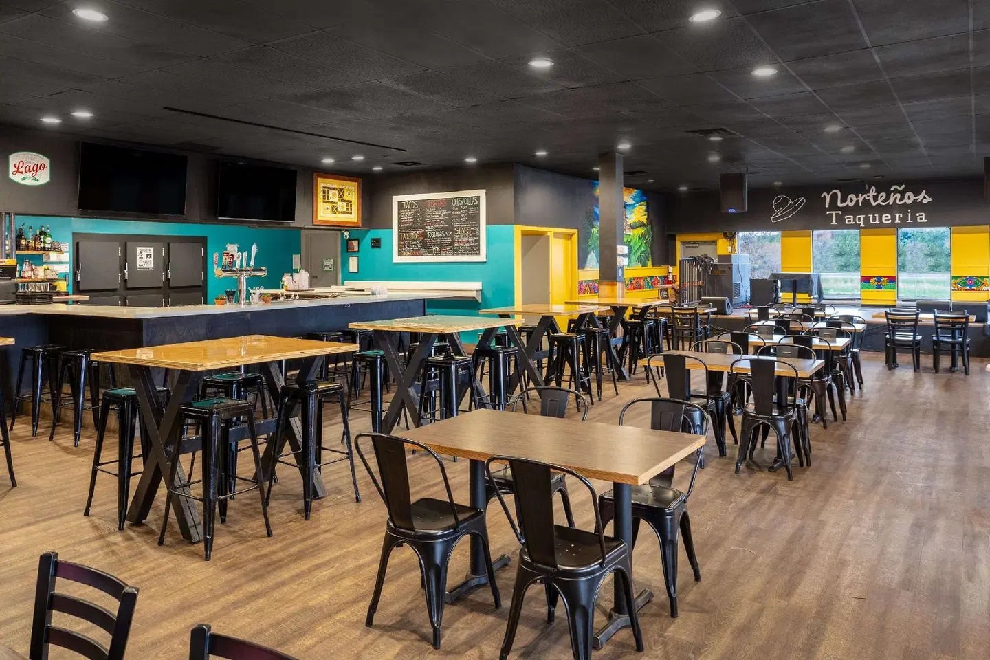 Ramada by Wyndham Thunder Bay Airlane Hotel Restaurant