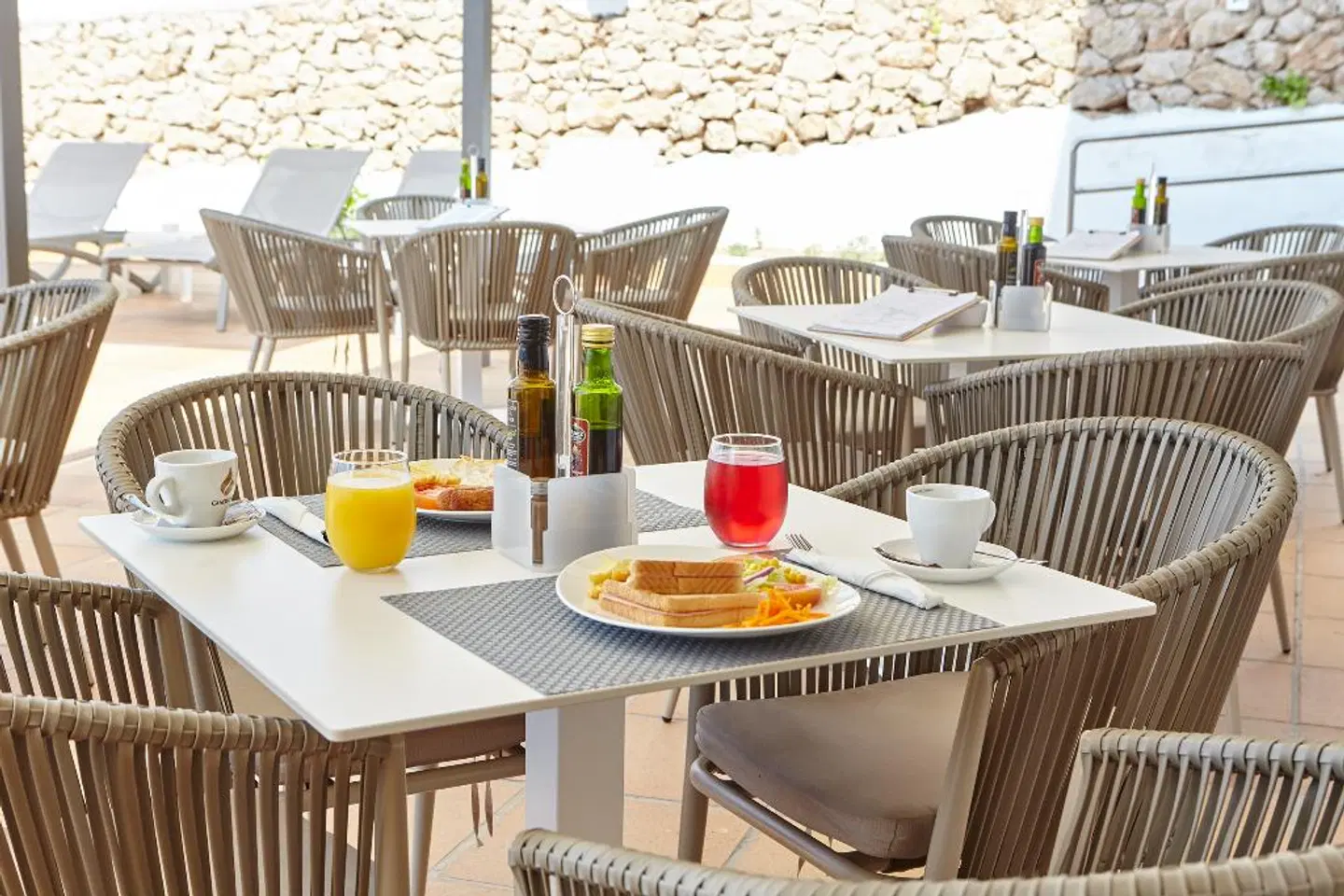 Sol Bahía Ibiza Suites Terrasse