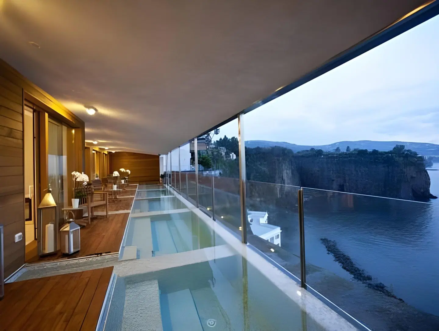 Laqua Charme & Boutique Hallenbad