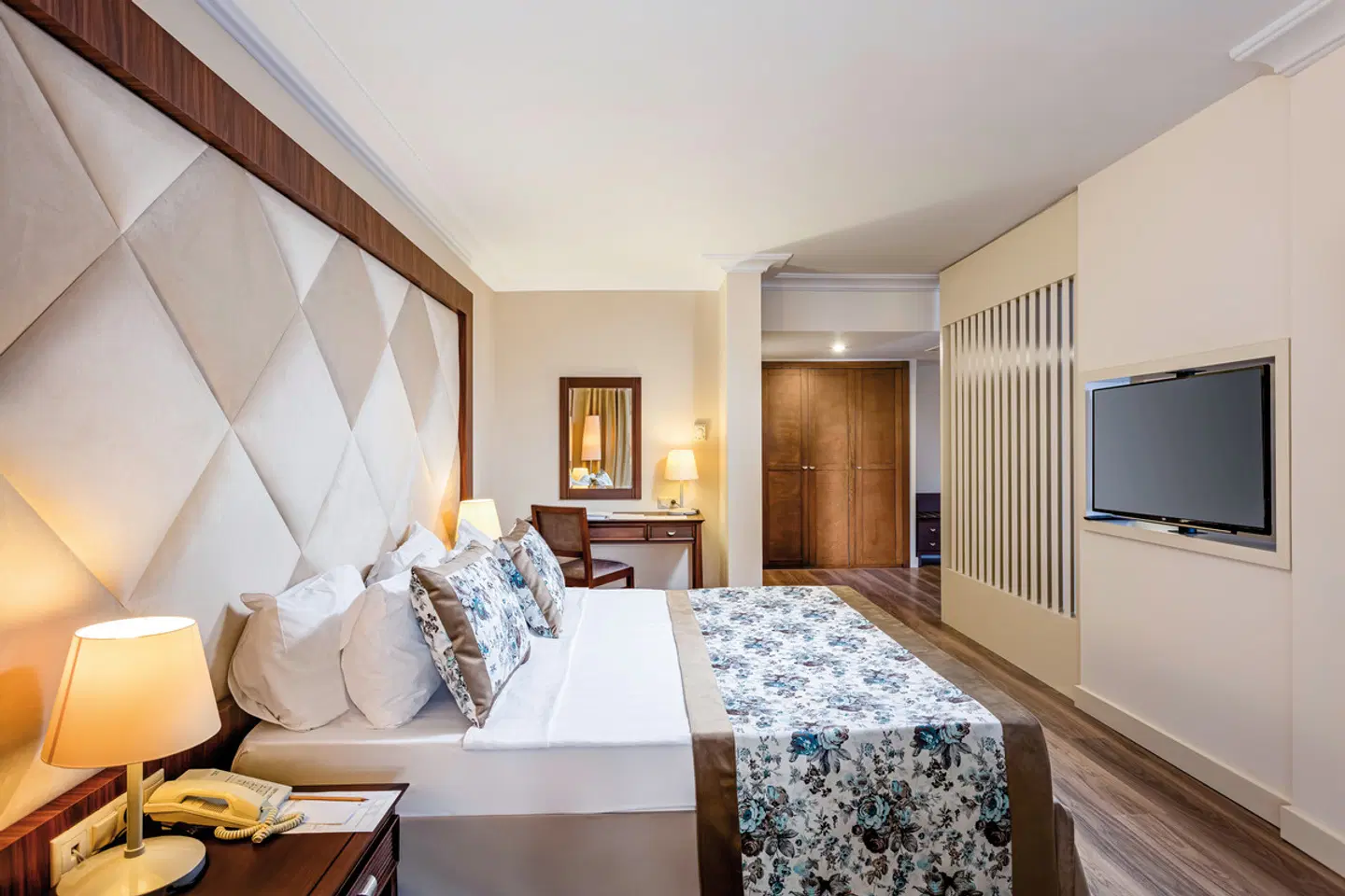 Seven Seas Hotel Life ROOM_EXAMPLE