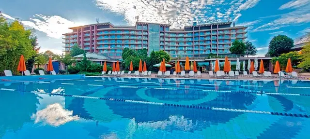 Aquaworld Resort Budapest OUTDOOR_POOL