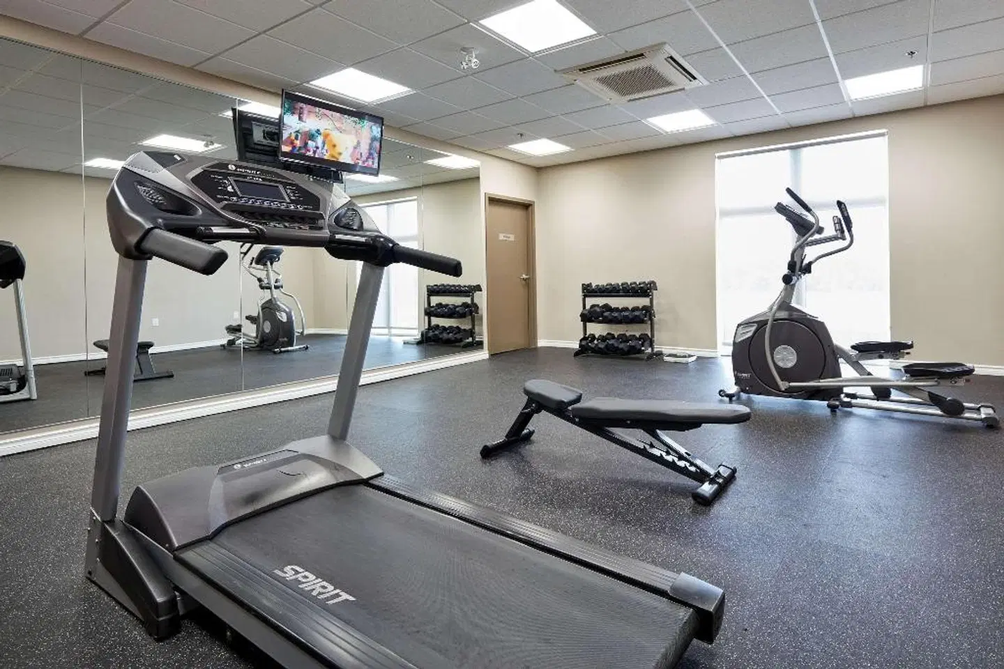 Quality Inn & Suites SPORTS_AND_LEISURE