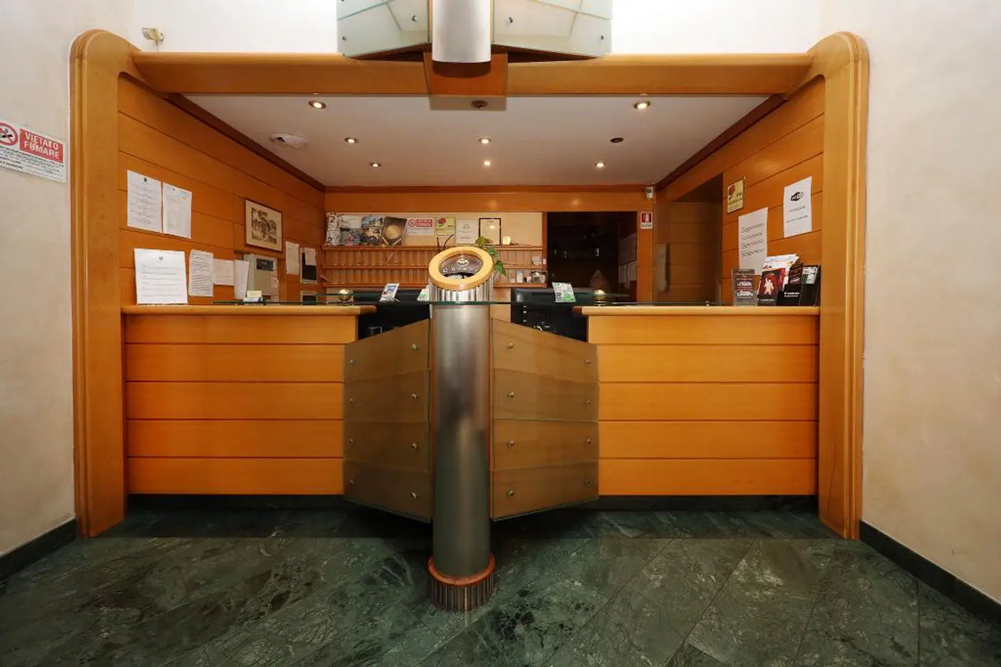 Corot LOUNGE_LOBBY