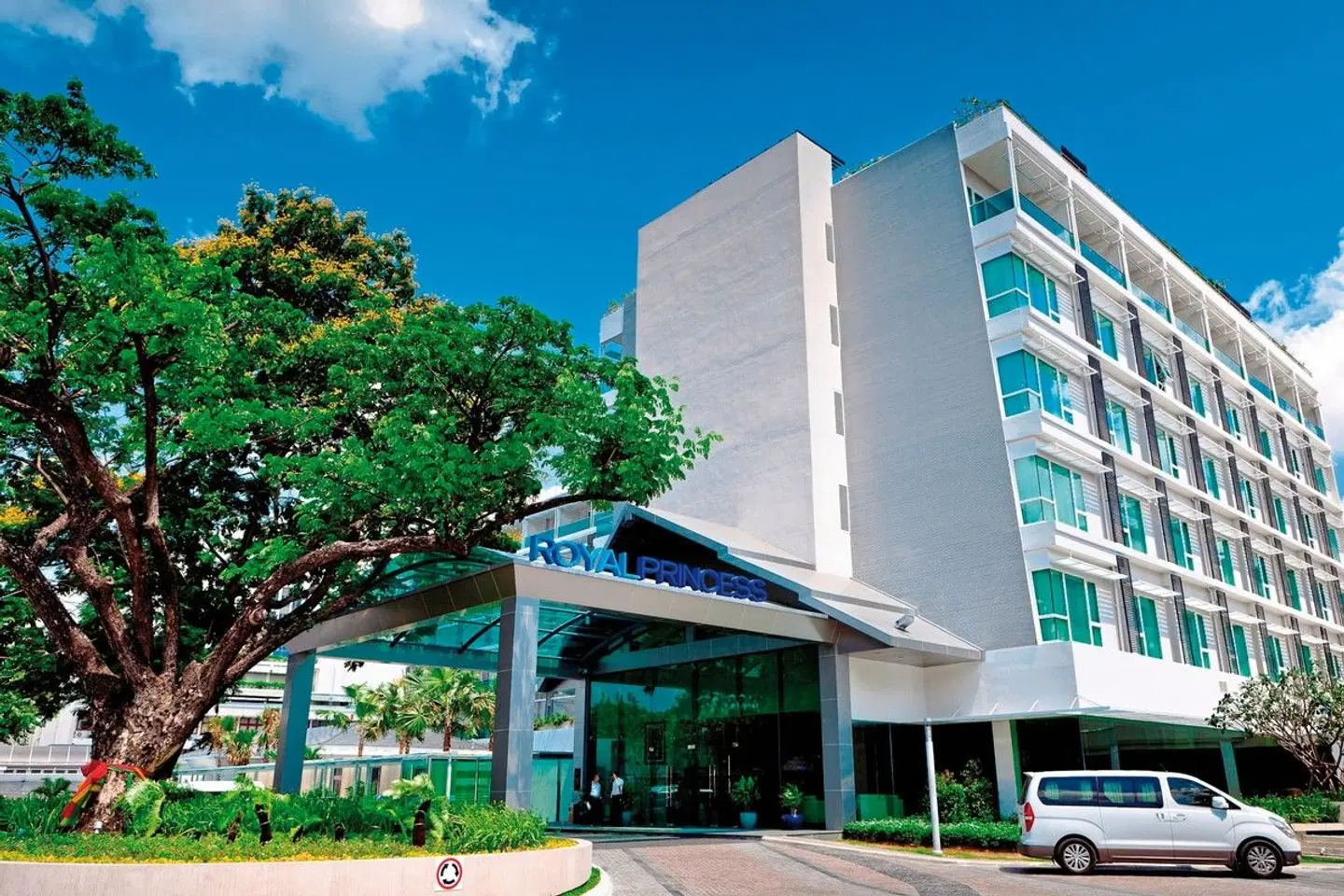 Royal Princess Larn Luang Bangkok EXTERIOR