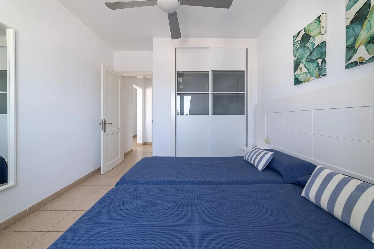Apartamentos Elena ROOM_EXAMPLE