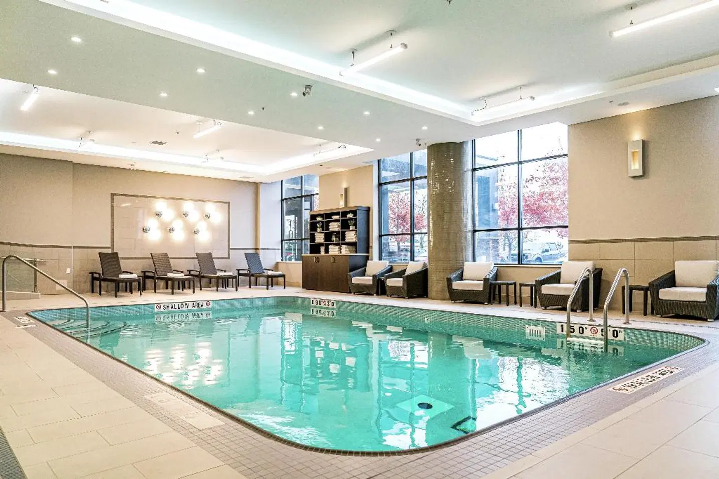 DoubleTree by Hilton Kitchener Hallenbad