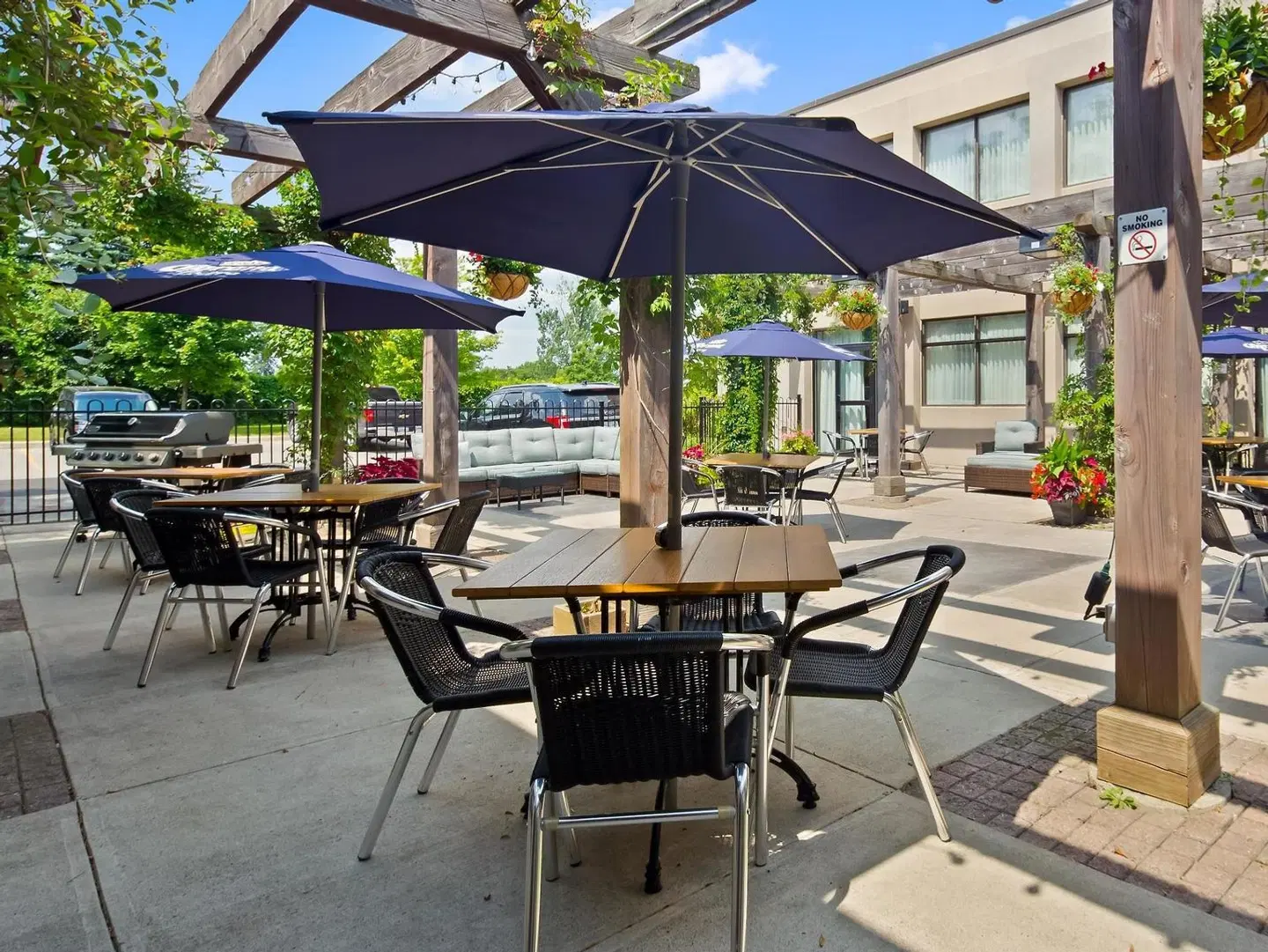 Best Western Plus Brant Park Inn & Conference Centre Terrasse