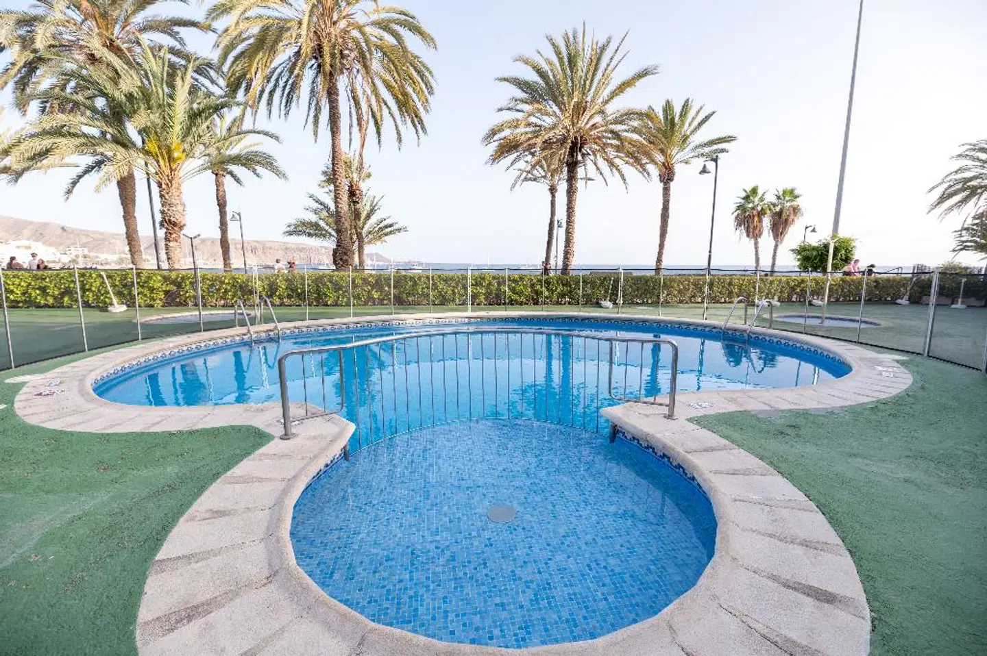 Apartamentos Vista Sur OUTDOOR_POOL