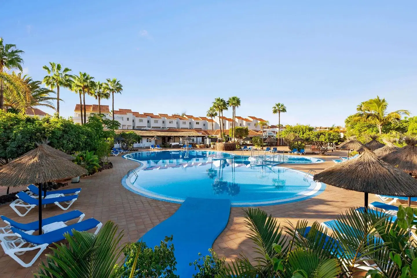Wyndham Residences Tenerife Golf del Sur OUTDOOR_POOL