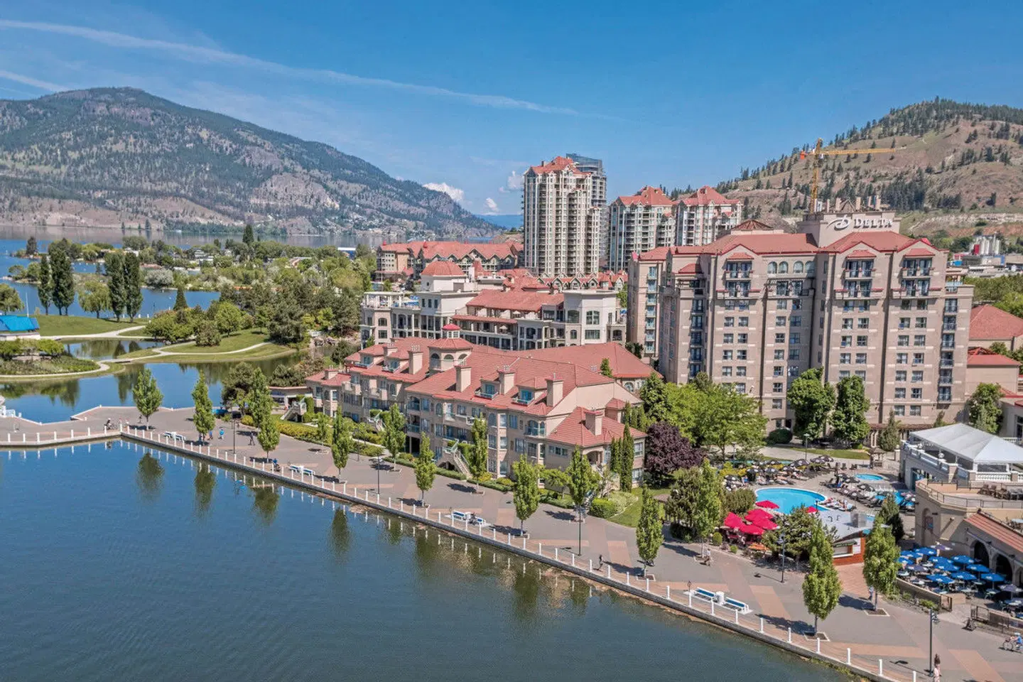 Delta Hotels by Marriott Grand Okanagan Resort EXTERIOR