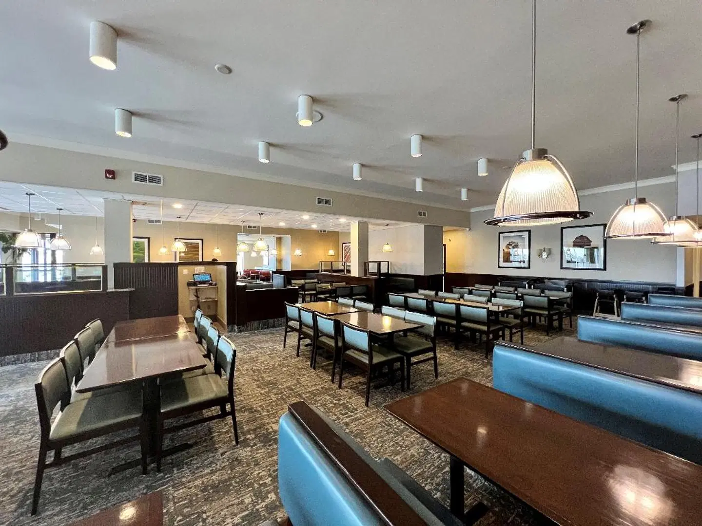 Holiday Inn Toronto Airport East LOUNGE_LOBBY