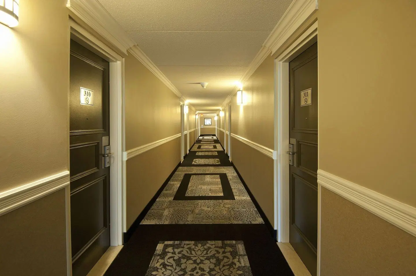 Visitor's Inn HEALTH_BEAUTY