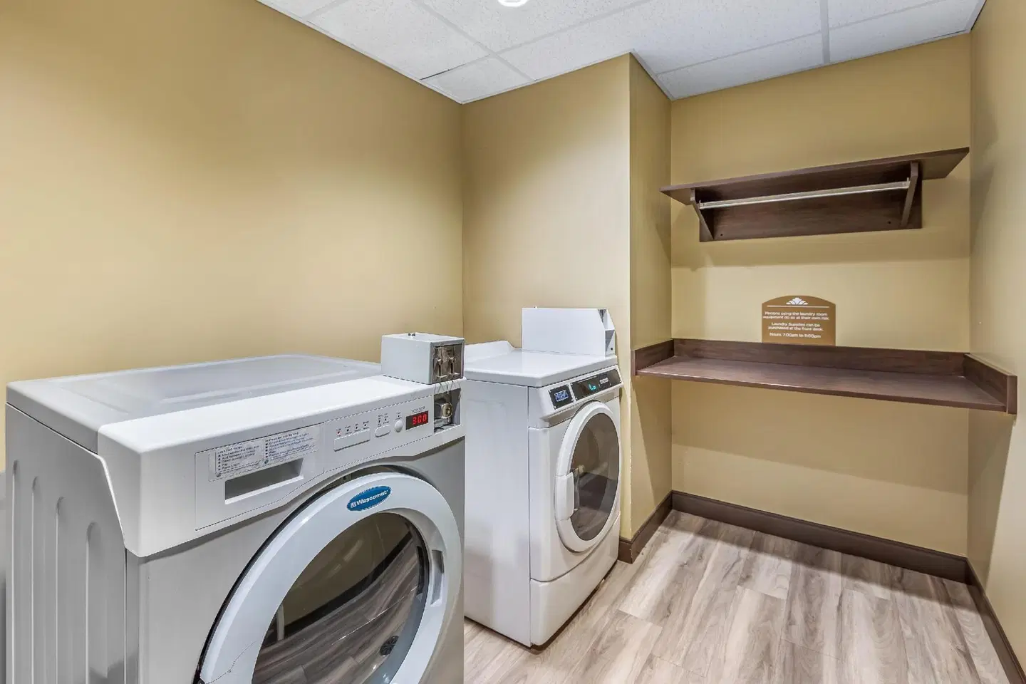 Microtel Inn & Suites by Wyndham Timmins ROOM_EXAMPLE