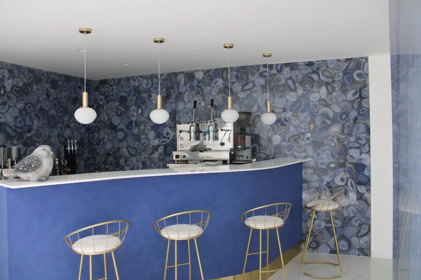 Eden Bleu Bar