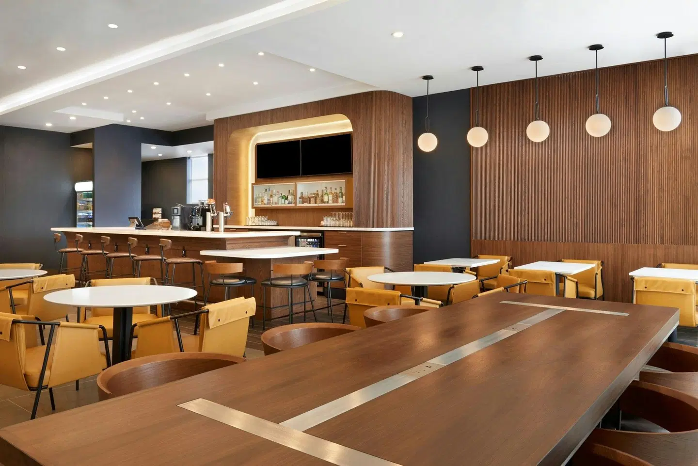 Courtyard by Marriott Kitchener Bar