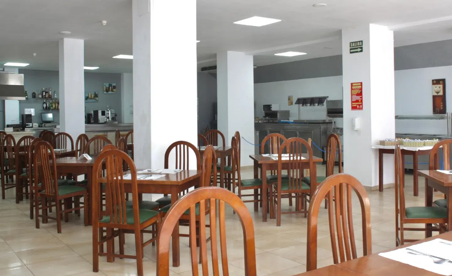 Hotel Tropical Restaurant