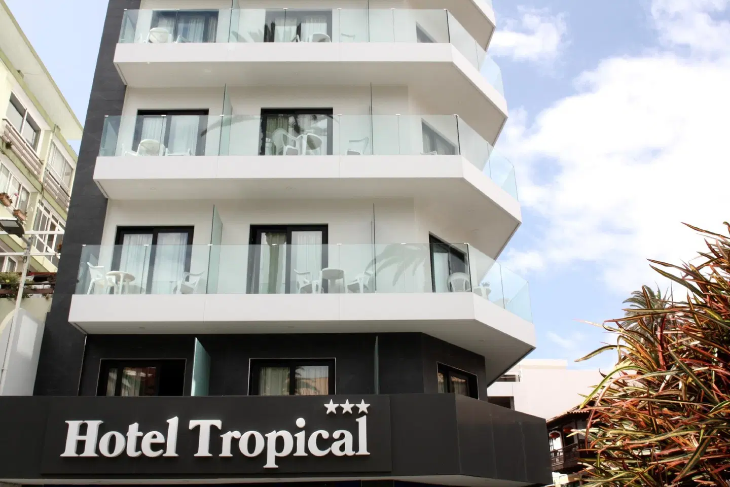 Hotel Tropical EXTERIOR