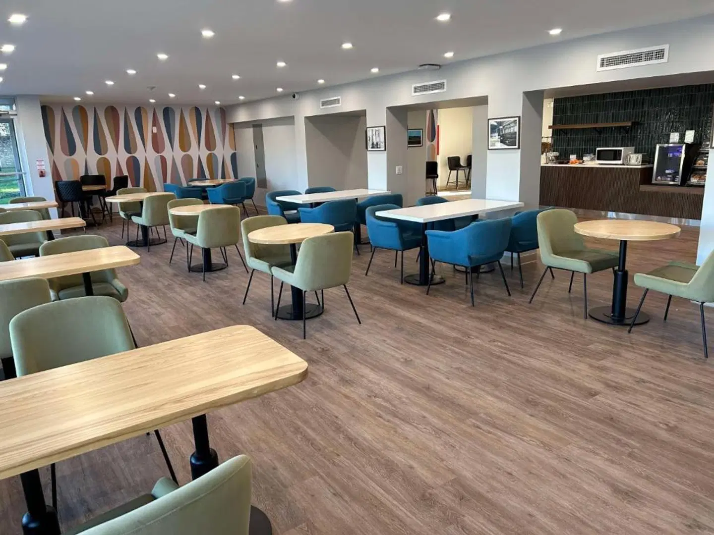 Quality Inn & Suites Thunder Bay Downtown Bar