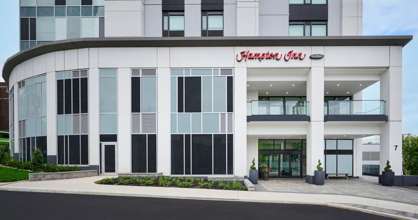 Hampton Inn by Hilton Hamilton EXTERIOR