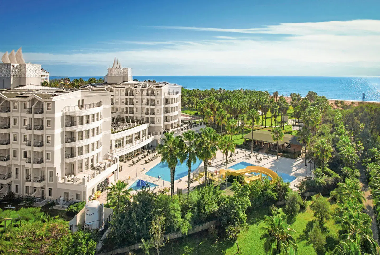 Royal Atlantis Beach EXTERIOR