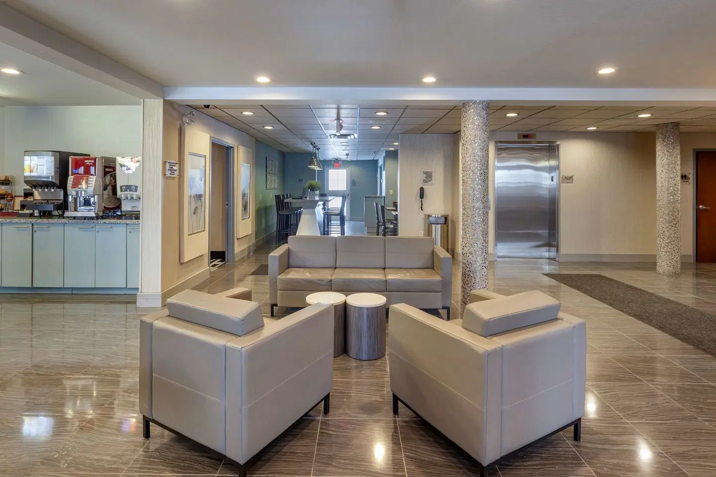 Best Western Plus Woodstock Inn & Suites LOUNGE_LOBBY