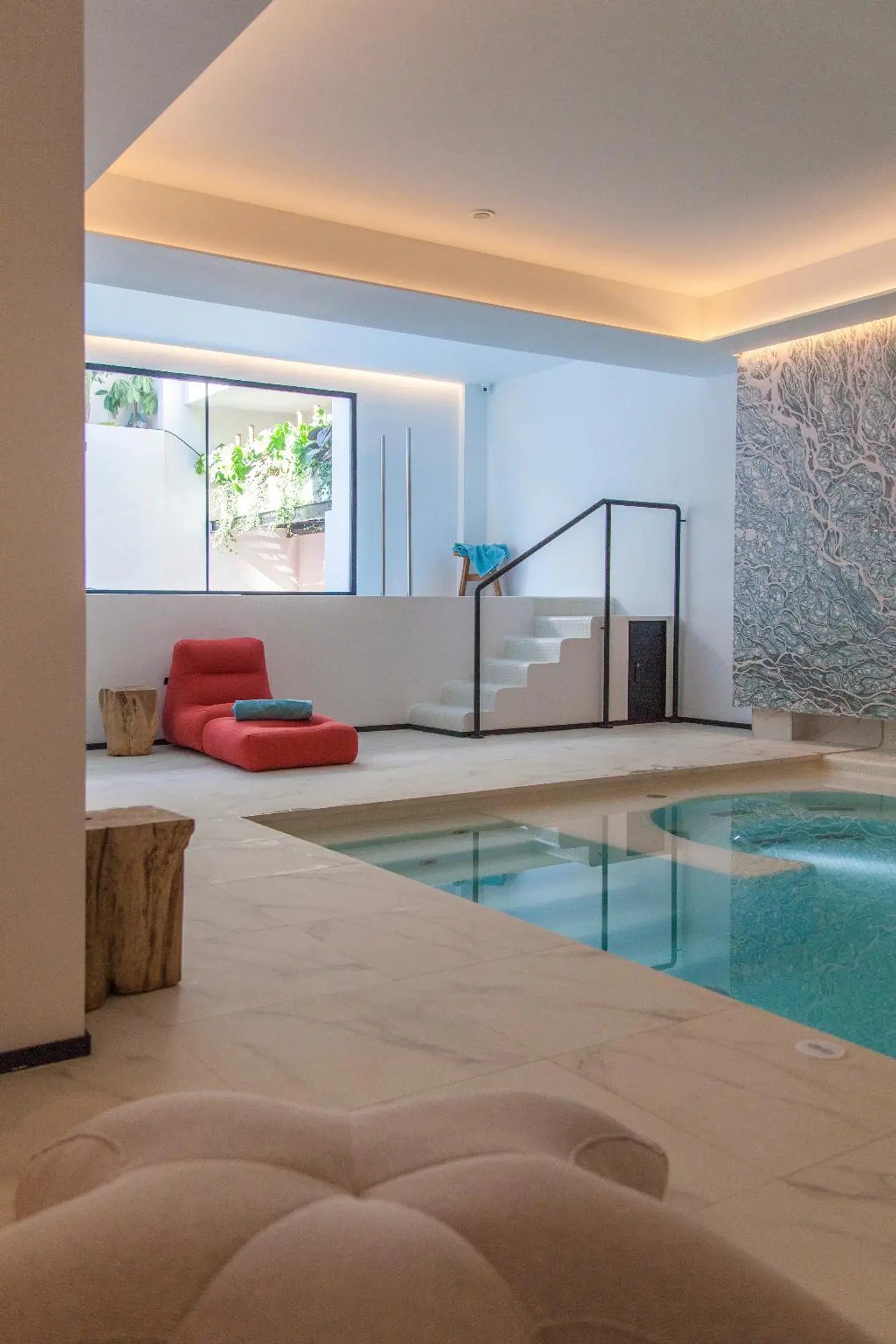 Stic Urban & Spa Hallenbad
