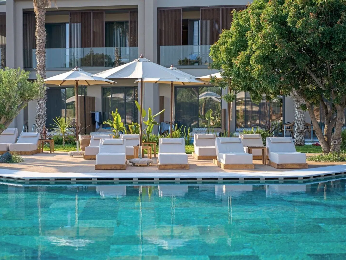 Portes Theros OUTDOOR_POOL