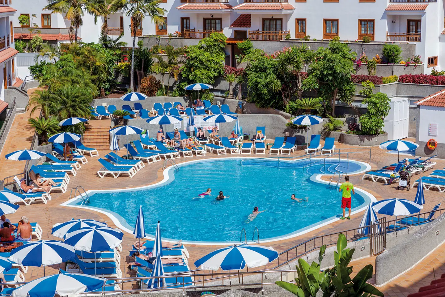 Apartamentos Casablanca OUTDOOR_POOL