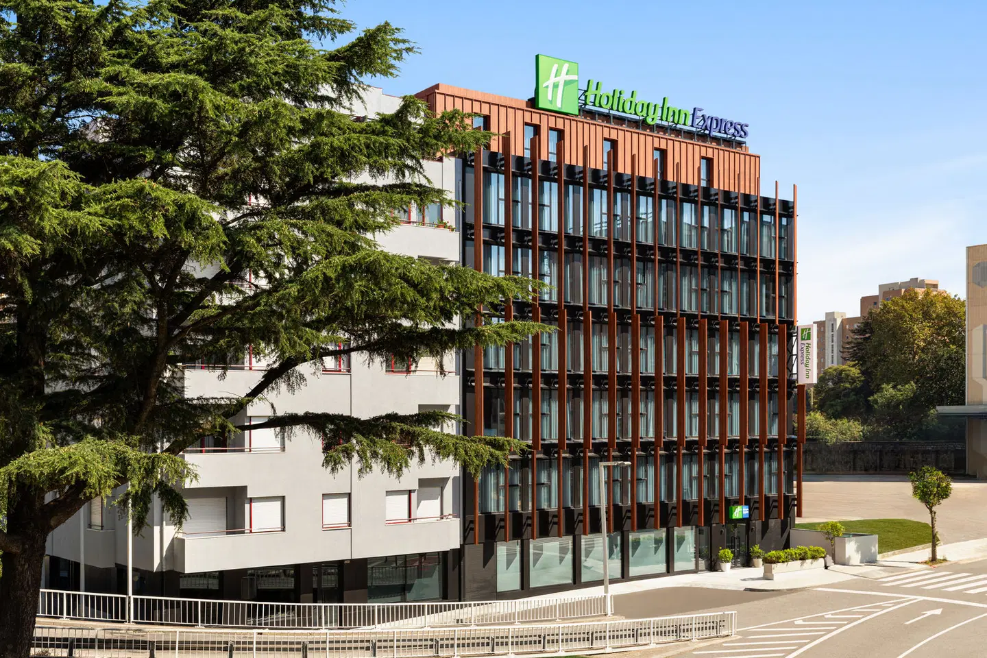 Holiday Inn Express Porto - Boavista by IHG EXTERIOR