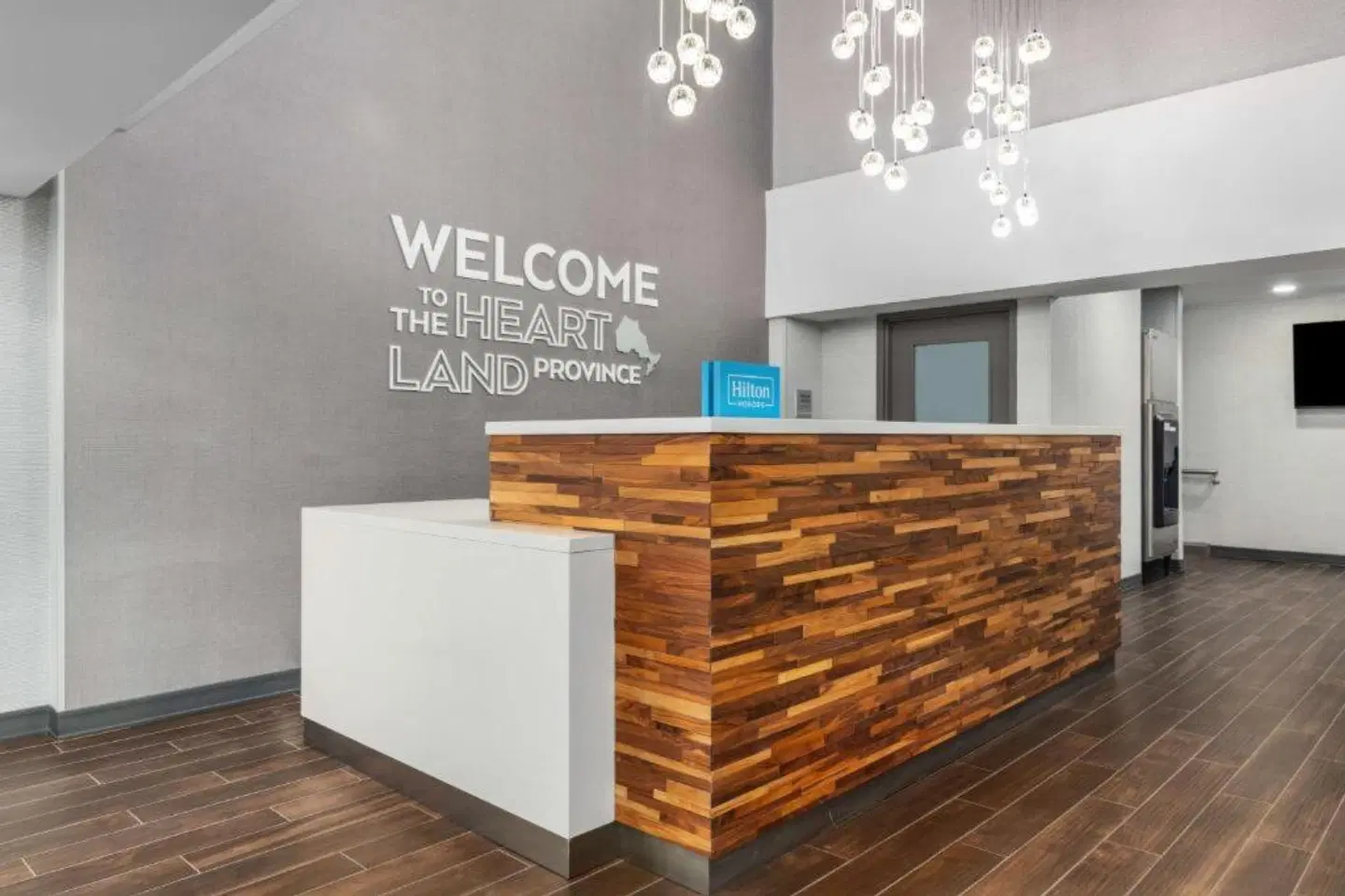 Hampton Inn & Suites by Hilton Toronto Downtown LOUNGE_LOBBY