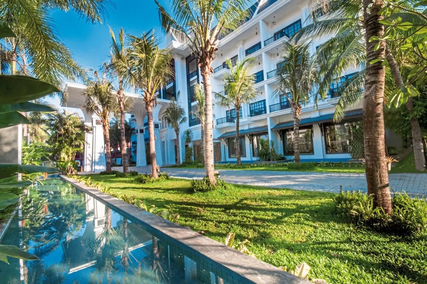 Lotus Blanc Resort EXTERIOR