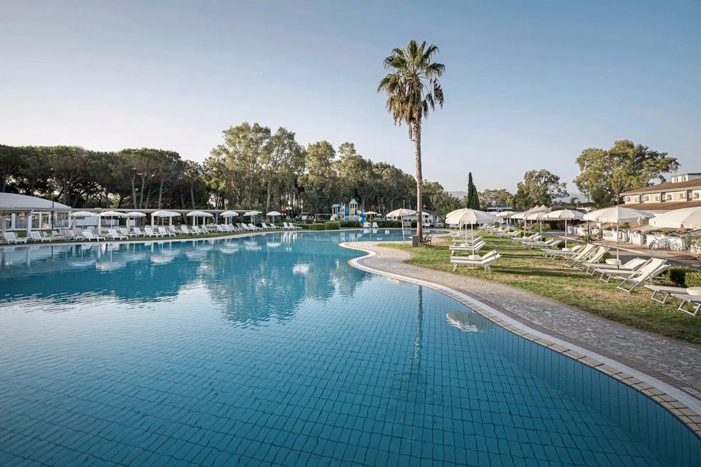 Salice Club Resort OUTDOOR_POOL