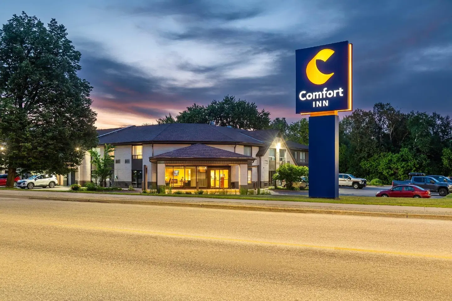 Comfort Inn EXTERIOR