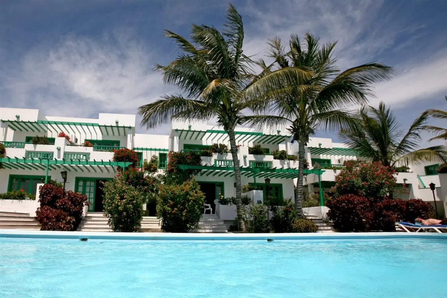 Nazaret Apartments OUTDOOR_POOL