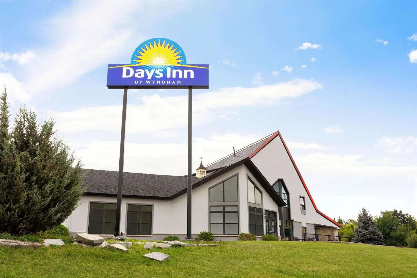 Days Inn by Wyndham Kingston EXTERIOR