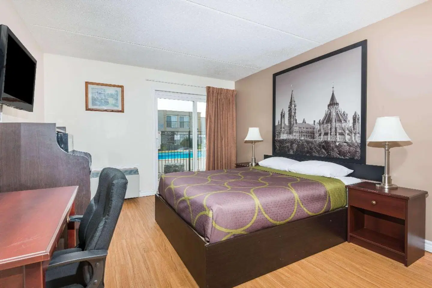 Super 8 by Wyndham Cambridge/Kitchener/Waterloo Area ROOM_EXAMPLE