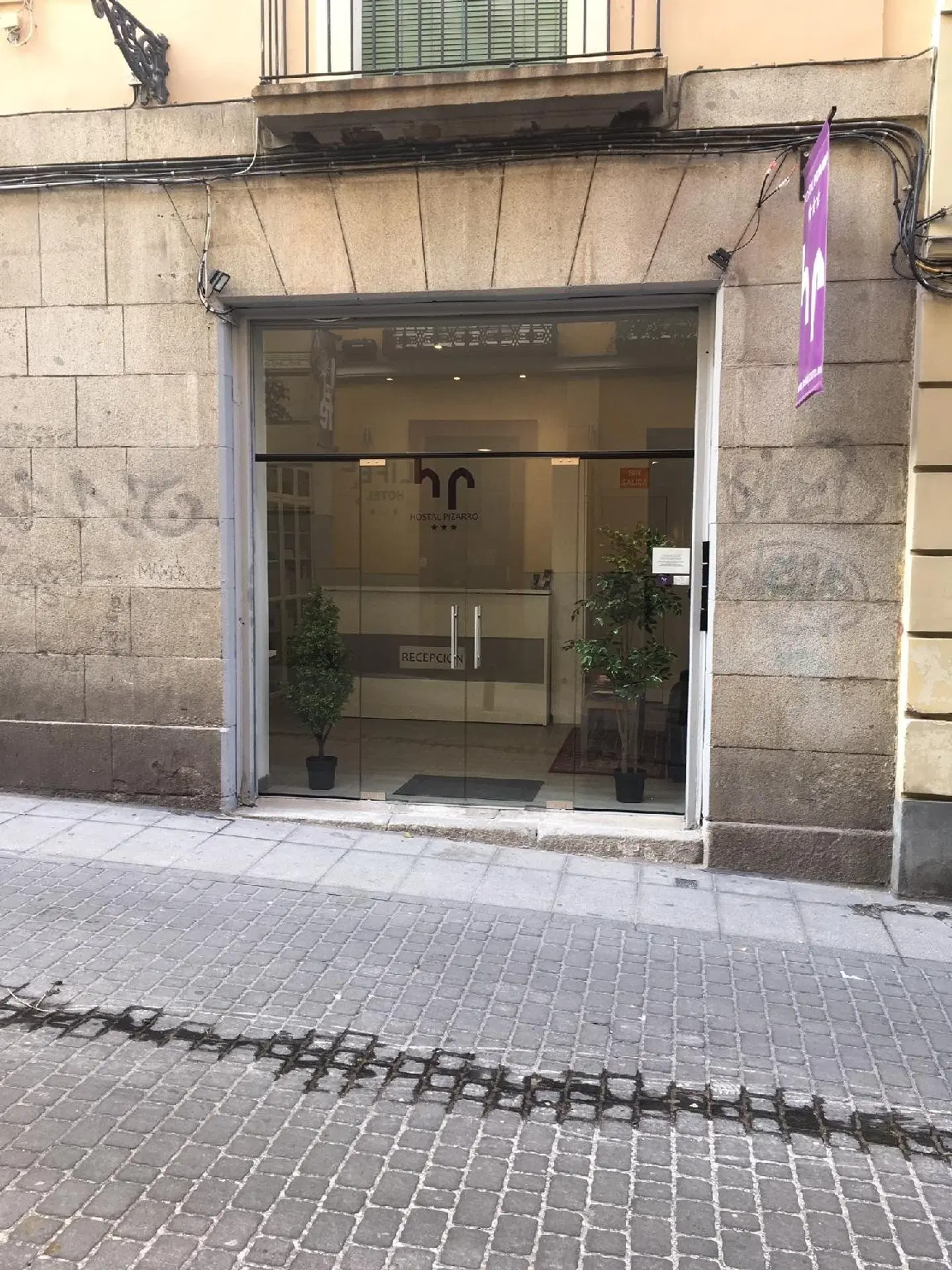 Hostal Pizarro EXTERIOR