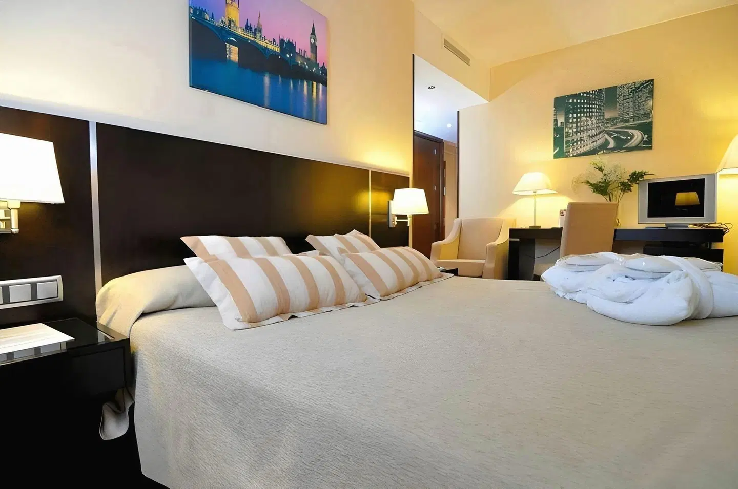 Clement Barajas ROOM_EXAMPLE