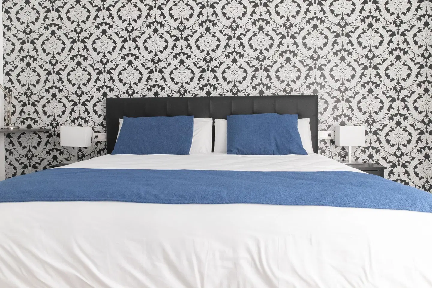 I Host You ROOM_EXAMPLE