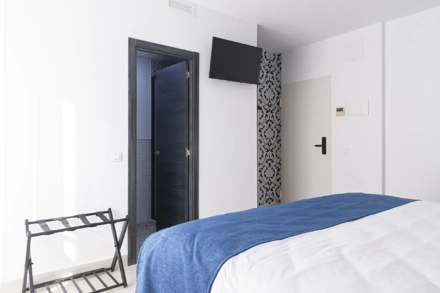 I Host You ROOM_EXAMPLE